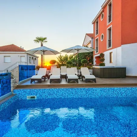 希沃佩塔尔别墅公寓 *